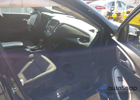 2018 Chevrolet Malibu Lt z USA, uszkodzony, nr VIN 1G1ZD5ST8JF267149